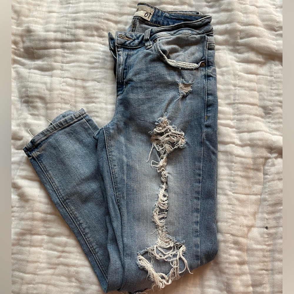 Light wash girlfriend jeans